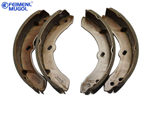 8-97035085 Isuzu kamyon fren parçaları NKR55 4JB1 100P 600P Ön fren ayakkabısı 8970350851